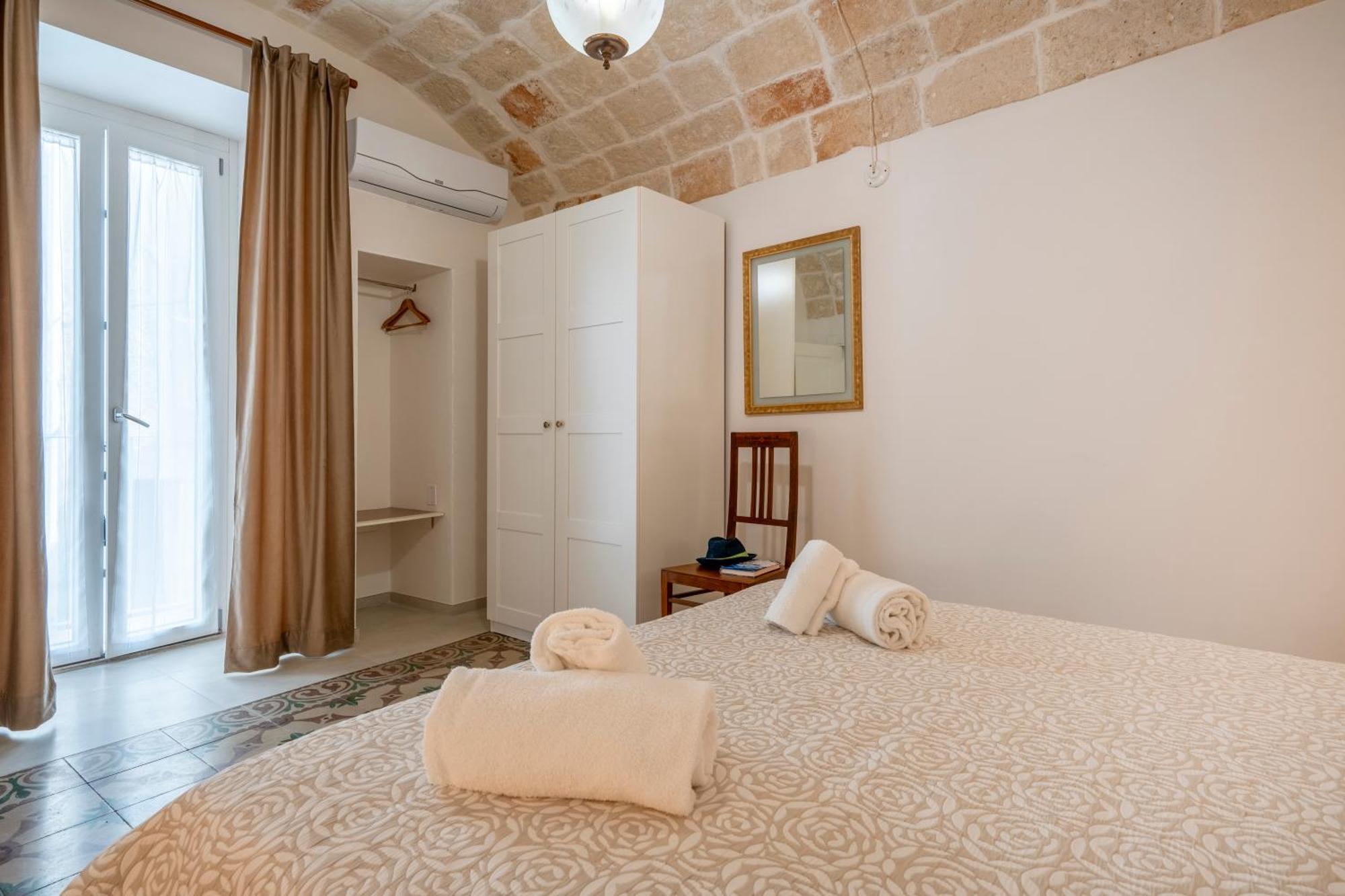 Heart Of Monopoli Apartments Near The Sea Exterior photo
