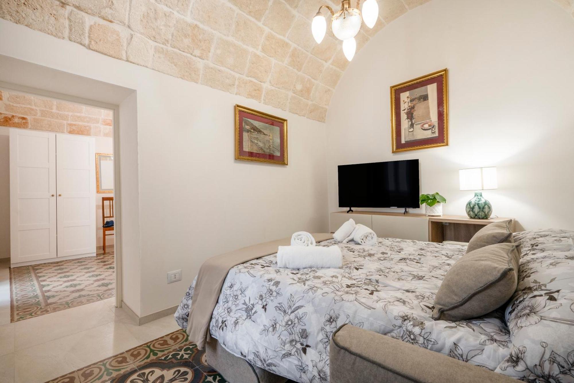 Heart Of Monopoli Apartments Near The Sea Exterior photo
