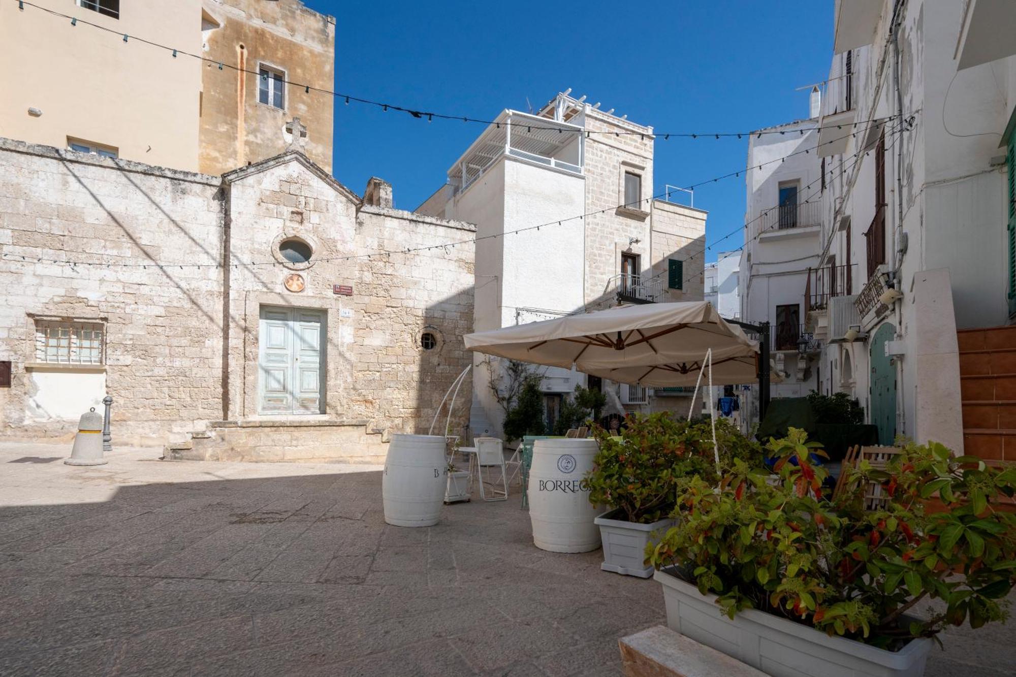 Heart Of Monopoli Apartments Near The Sea Exterior photo